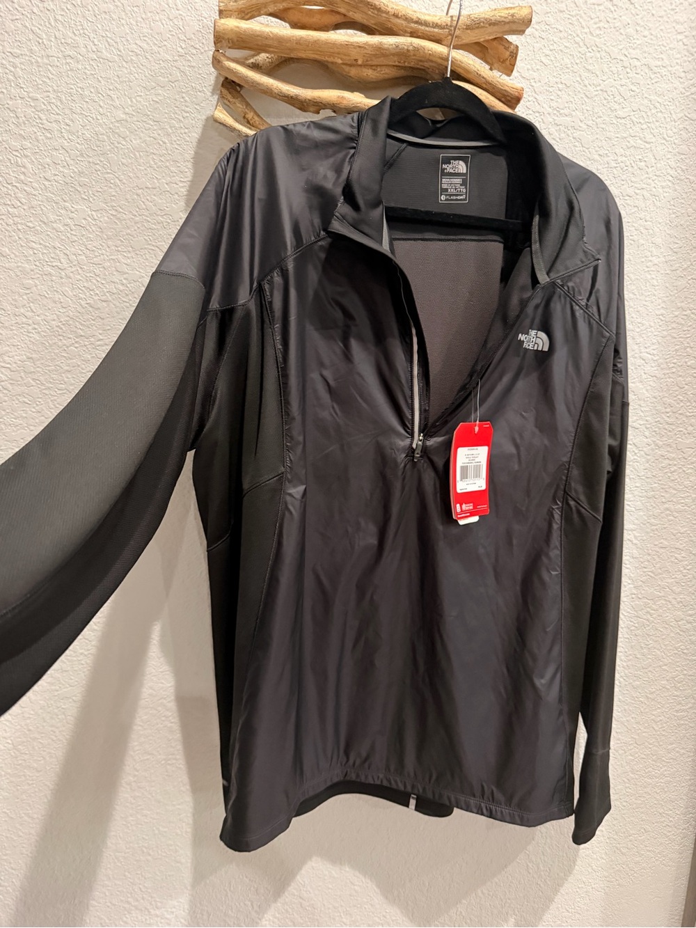 NWT The North Face men’s XXL flash dry runner 1/4 zip shirt pullover jacket